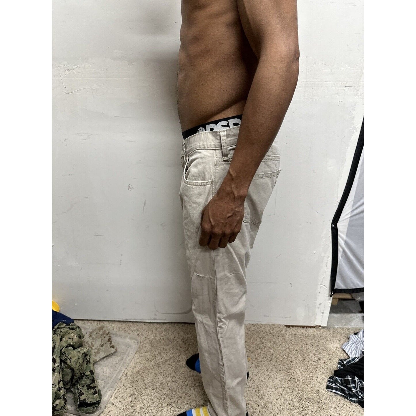 Men’s Cream / Beige Old Navy Pants 33 X 34