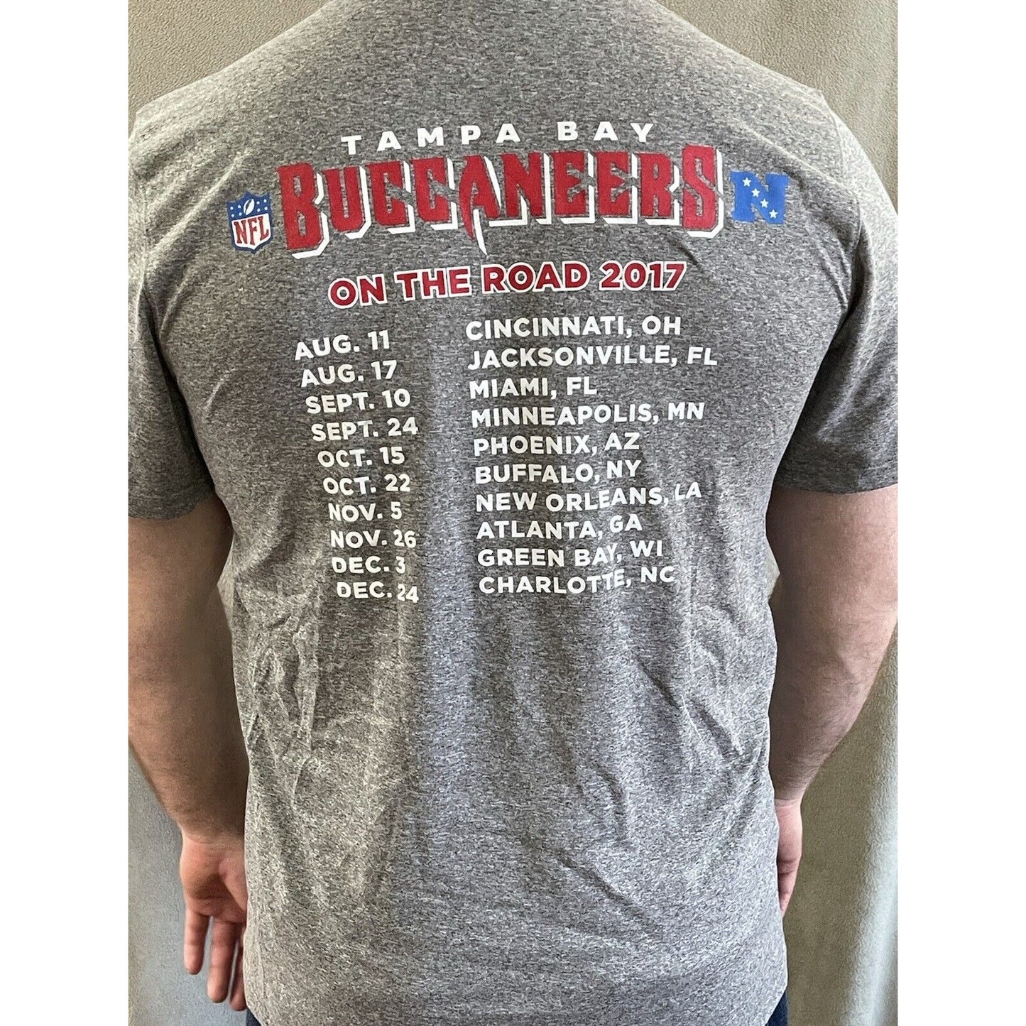 Nike Dri Fit Tampa Bay Buccaneers Local Crew Large