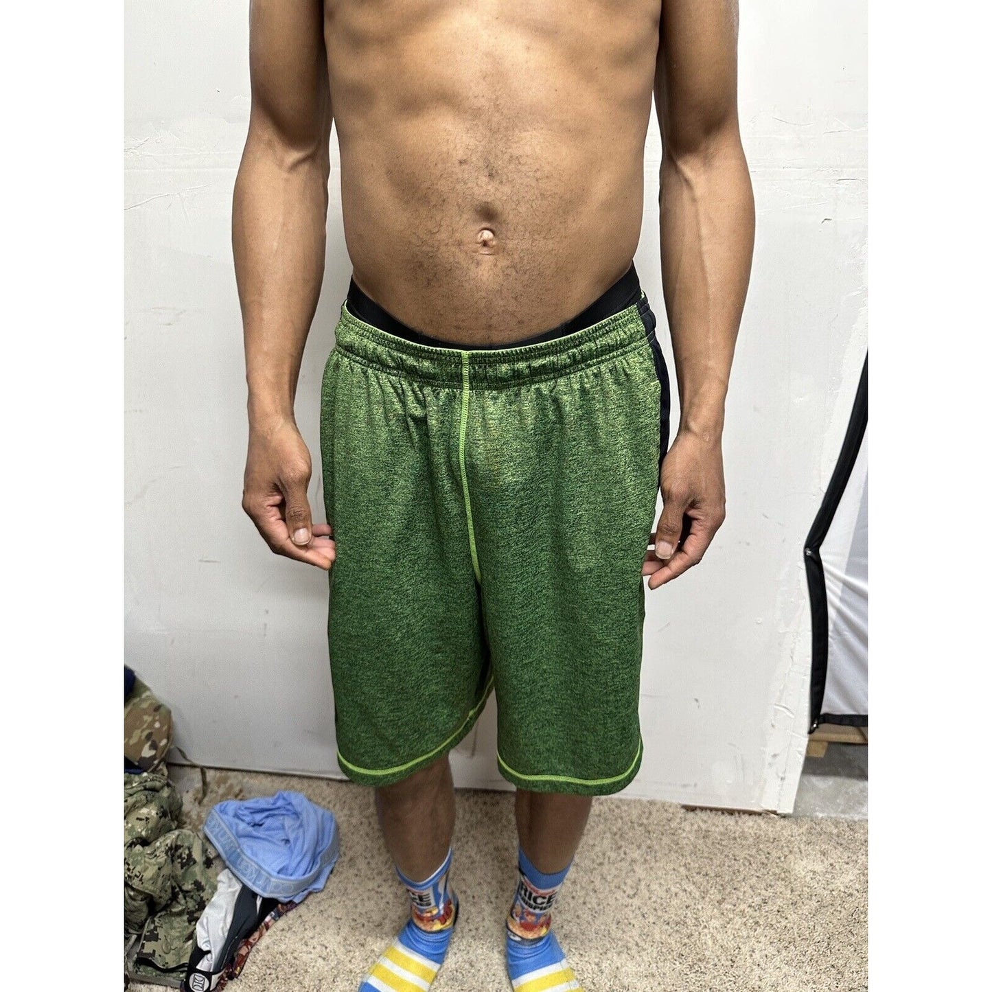 Men’s Green Large Under Armour Athletic Shorts