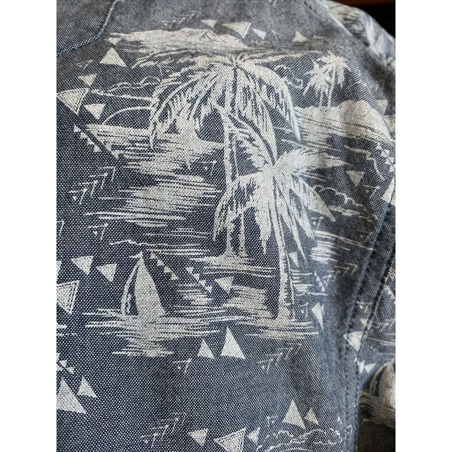 Retrofit Brand Button-up Shirt, Blue Sz Medium - Tropical / Hawaiian Pattern