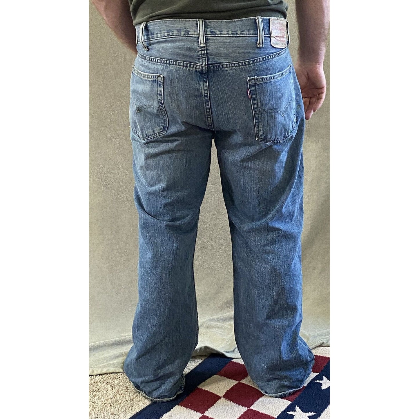 LEVIS 559 Men’s size 42x30 Relaxed Straight Blue Medium-wash Cotton Denim Jeans
