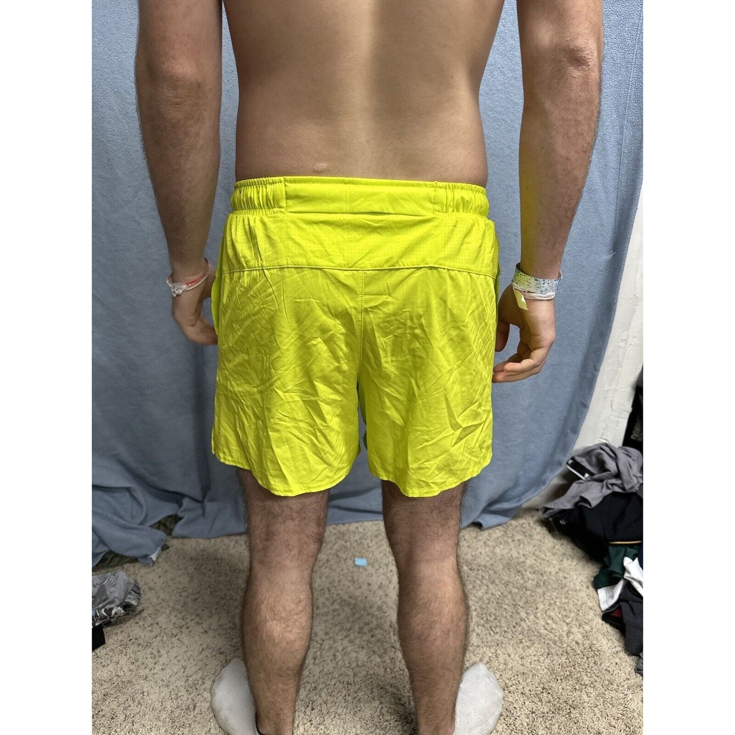 Men’s Neon Yellow DSG Medium Shorts With Pockets And Inner Lining