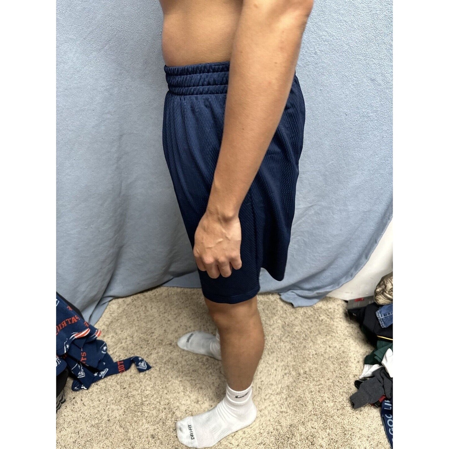 Men’s Dark Blue Athletic Works Medium Shorts 32-34 With Pockets