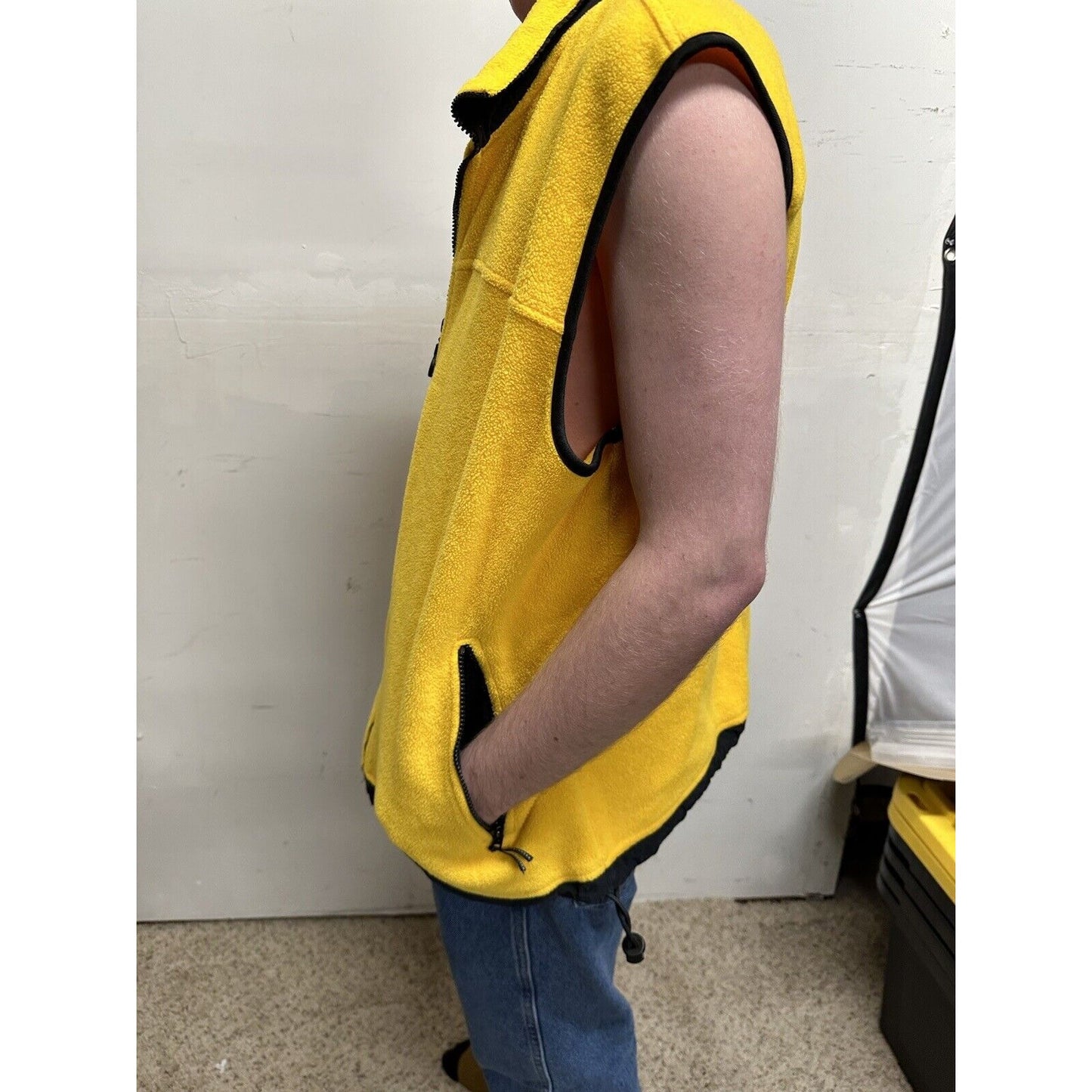 men’s XL prospirit yellow zip up sleeveless vest