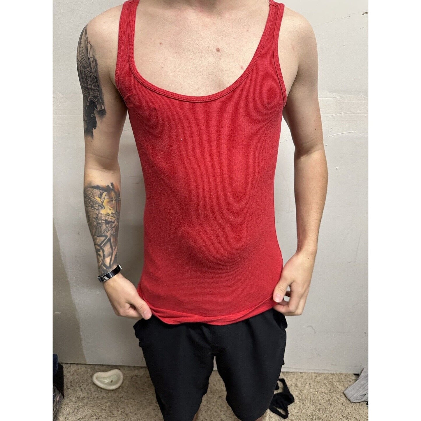 Men’s Large Red Mossimo Muscle Shirt Tank Top