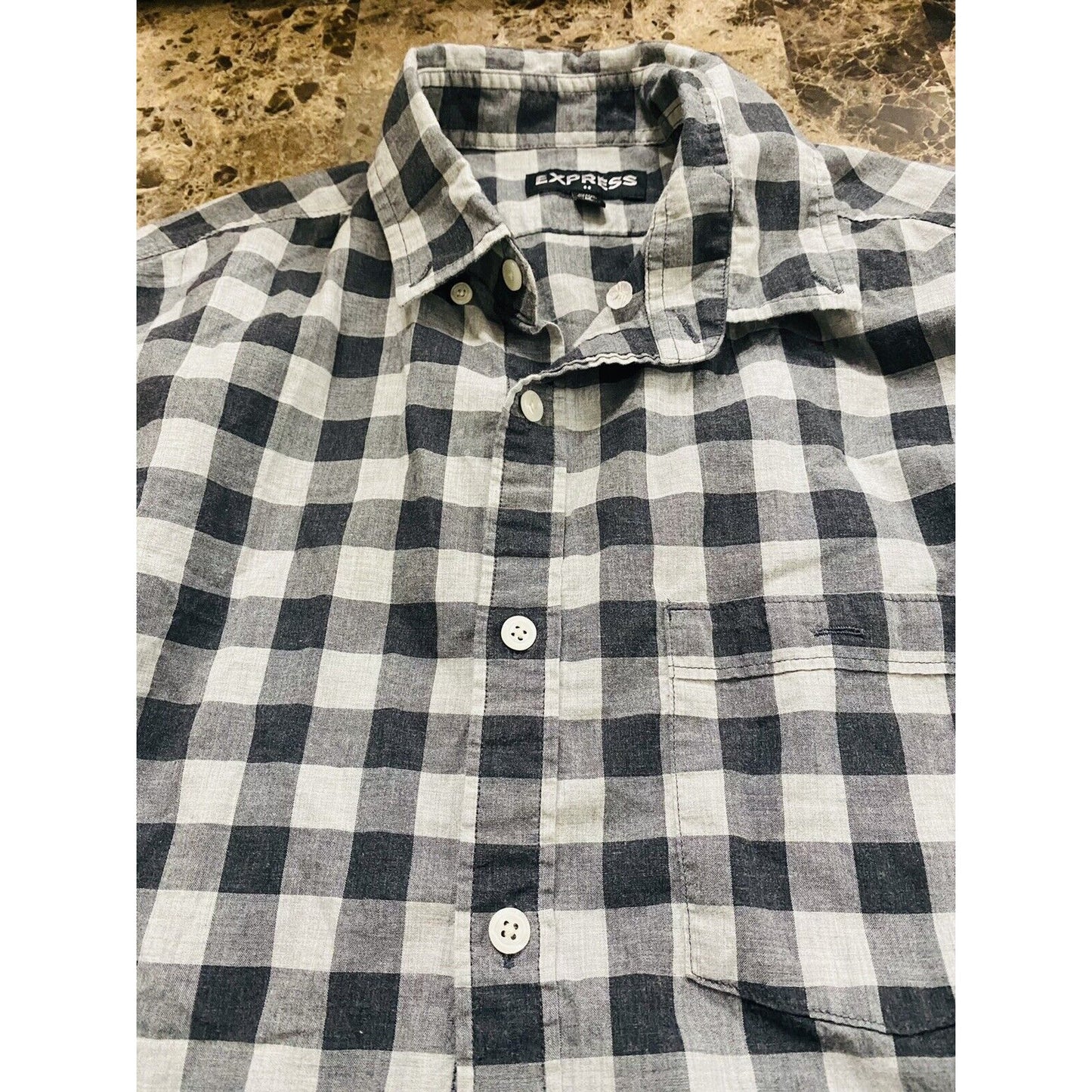 Express Men’s Medium 15-15 1/2 Black Gray & White Button-down Long Sleeves