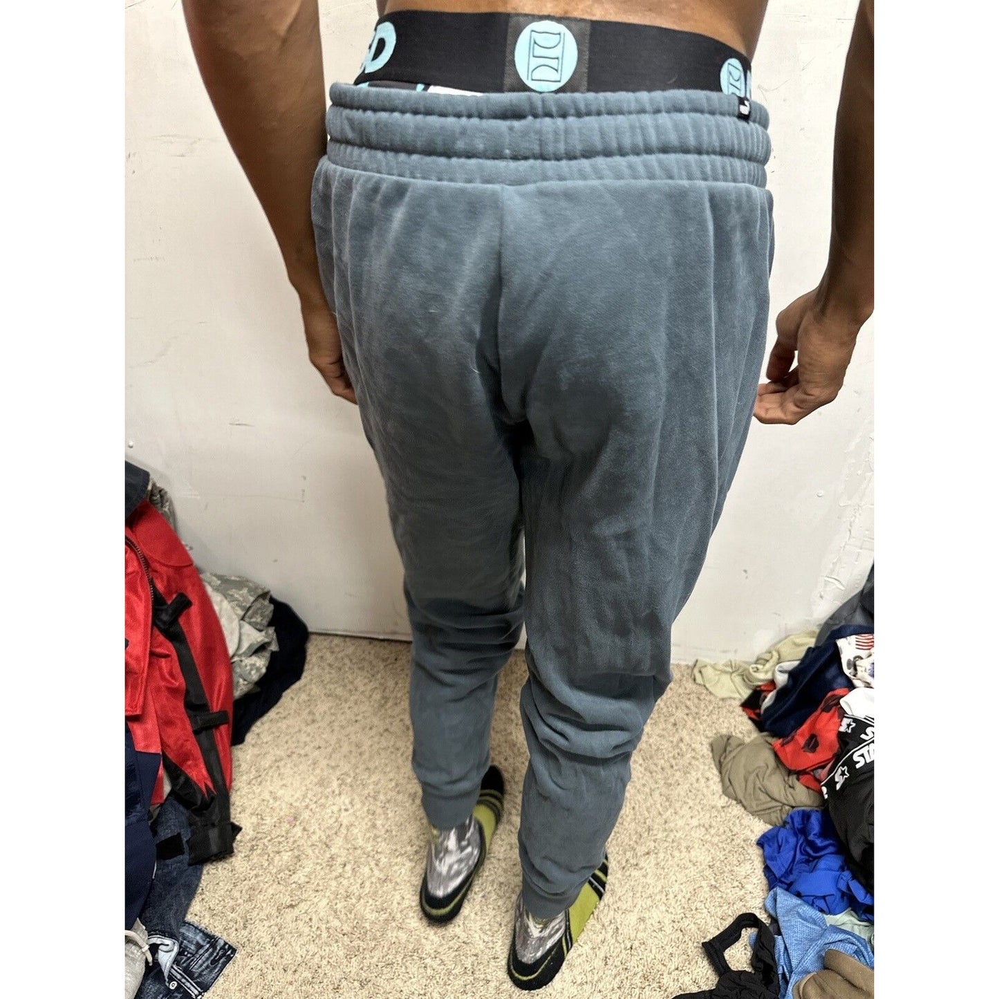 Men’s Large Gray Puma Sweatpants With Pockets