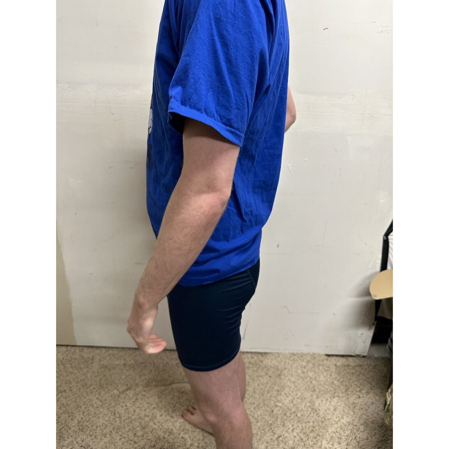 men’s goofy royal blue short sleeve disney tshirt medium- Garsh!