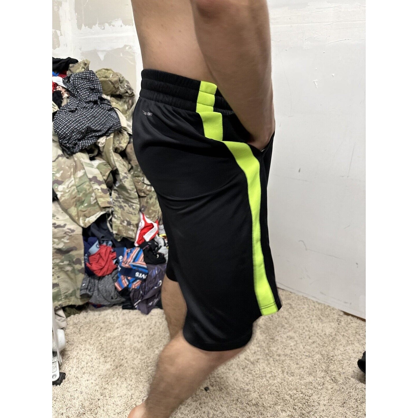 Men’s Black And Neon Yellow Xersion Medium Athletic Shorts With Pockets