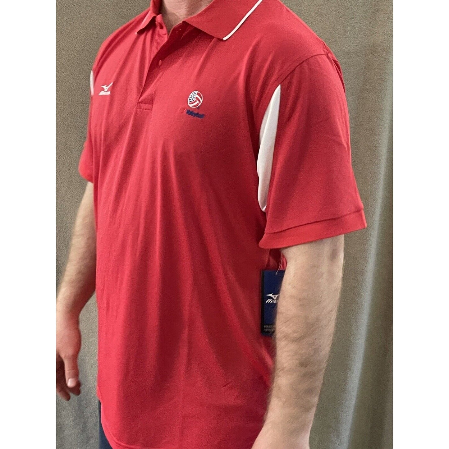 Mizuna USA Volleyball Men’s Large Red Shirt Lightweight Performance