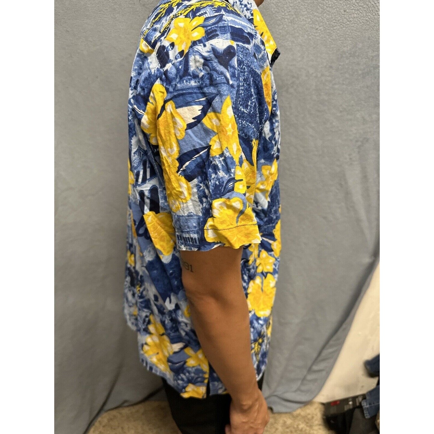 Men’s Medium Social Awearness Blue Yellow UCLA Button Up Shirt Short Sleeve