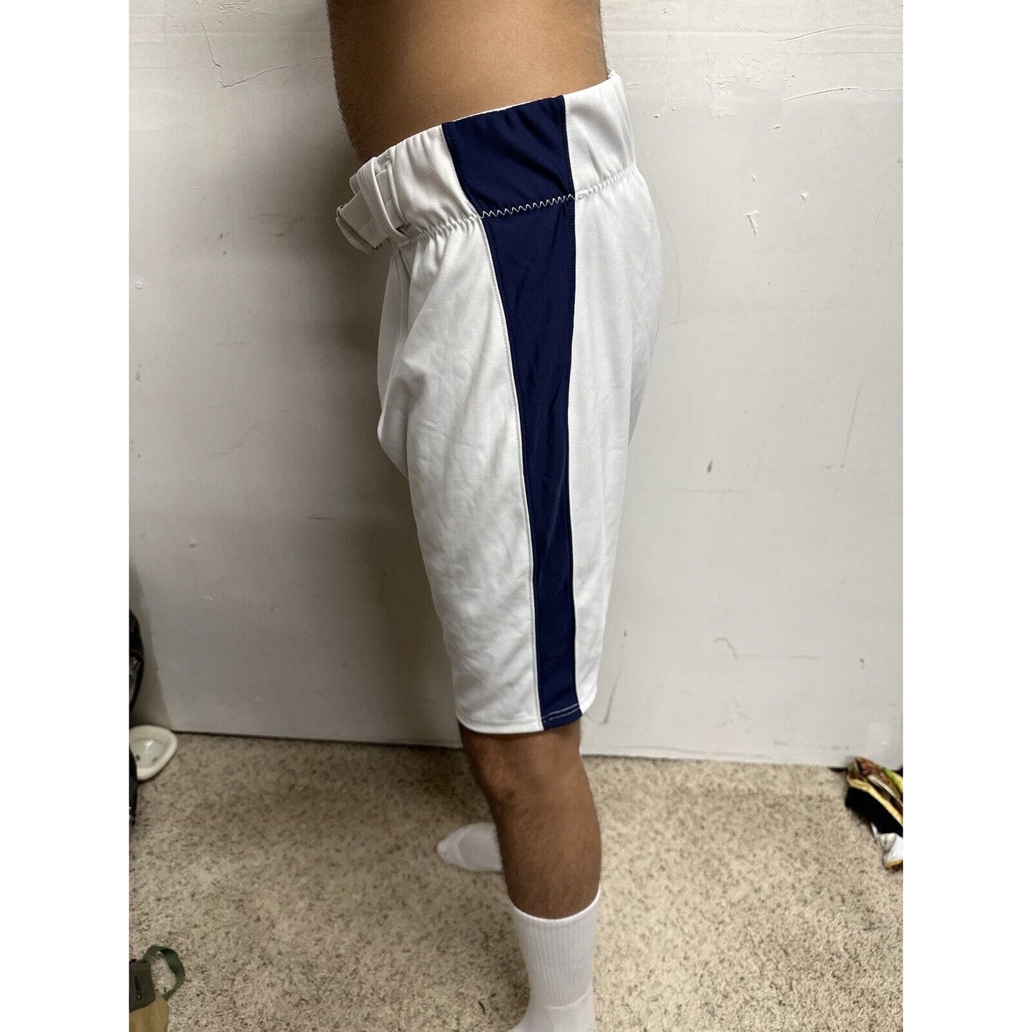 Men’s White Under Armour XL Football Pants