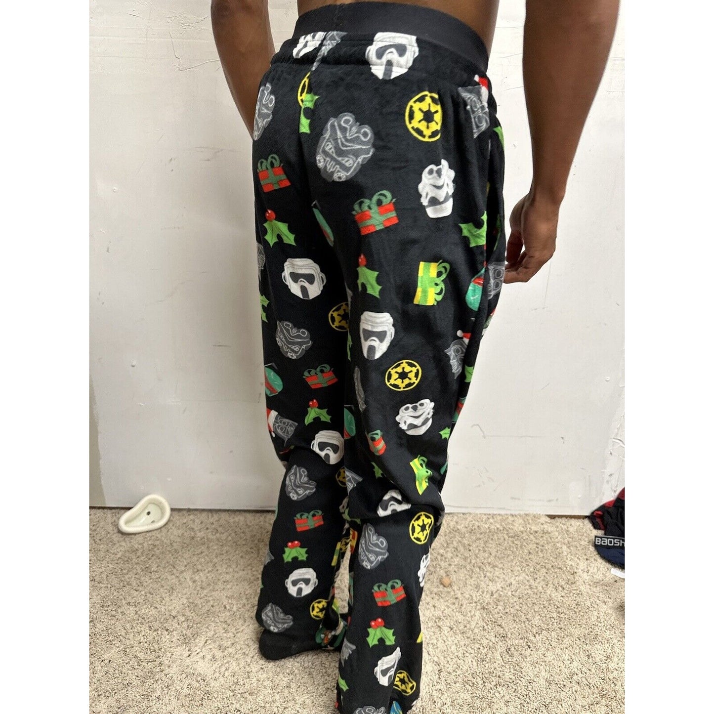Men’s Star Wars Christmas Lounge Pants Sleepwear Medium Vader In Santa Hat