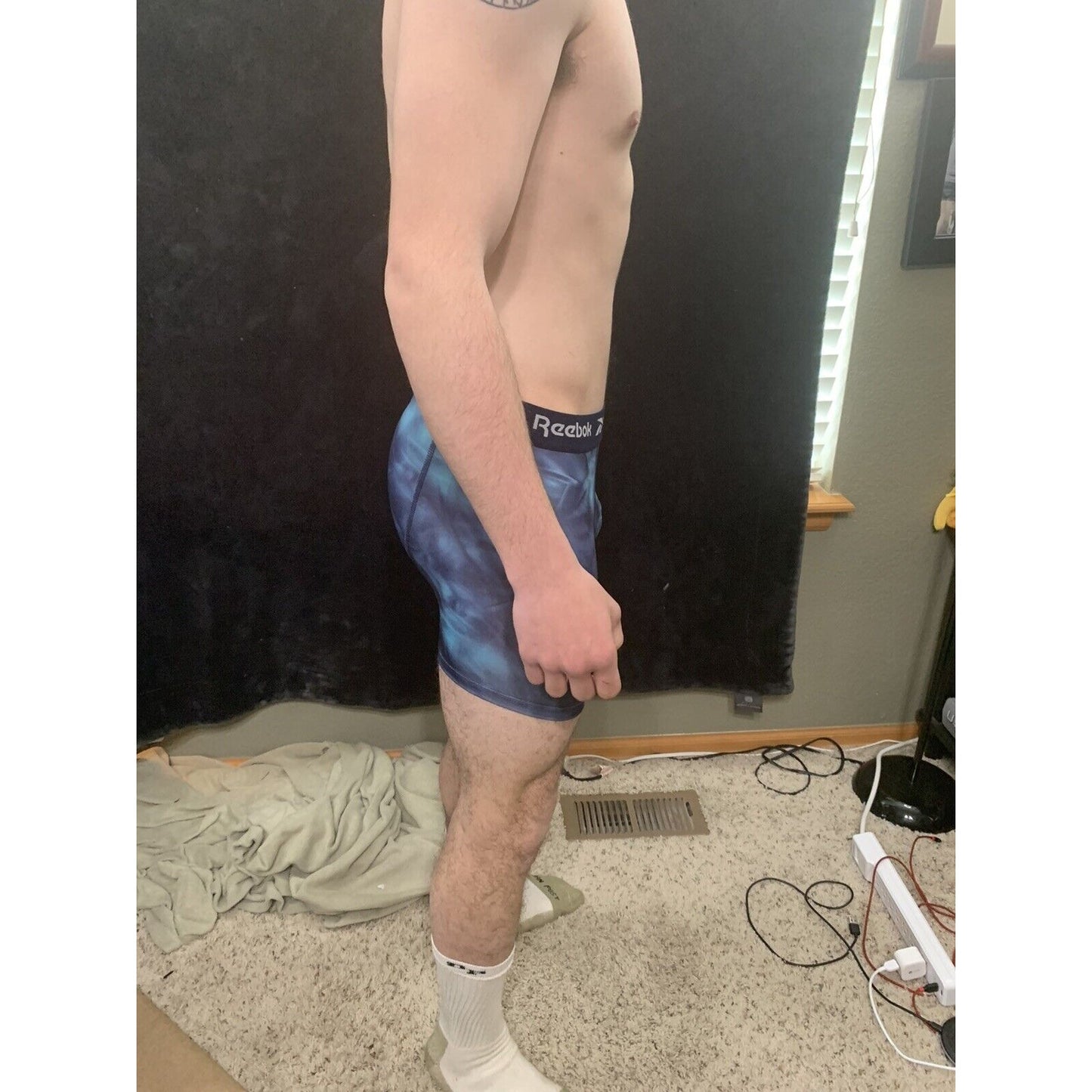 Men’s Reebox Camo Compression Shorts Medium 10% Spandex With Teal Band