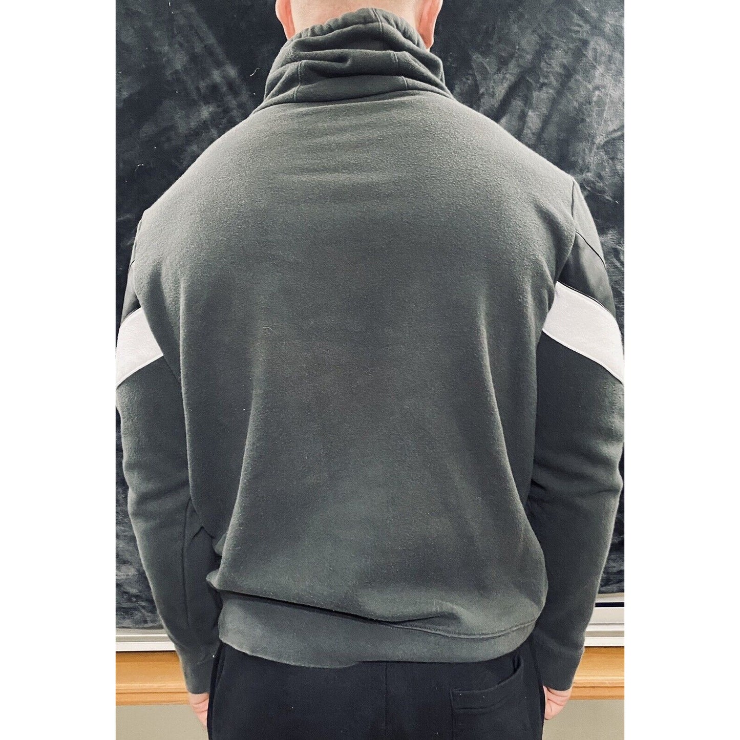 H&M Men’s Medium Stylish Gray Pullover w/ Black and White Faux Leather Band