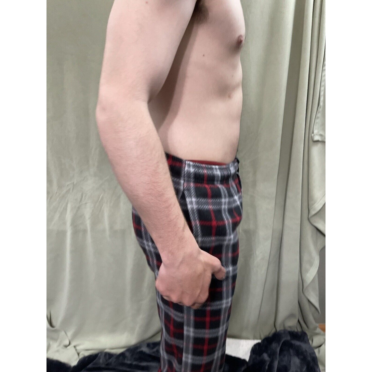 Men’s Sleepware Fruit Of The Loom Small Red Black Plaid Flannel