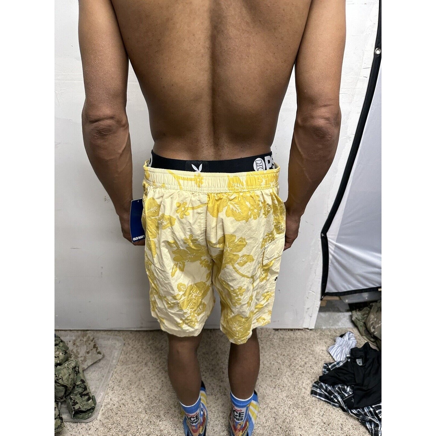 Men’s Floral Old Navy Medium Bathing Suit Combo Board Shorts Tropical yellow