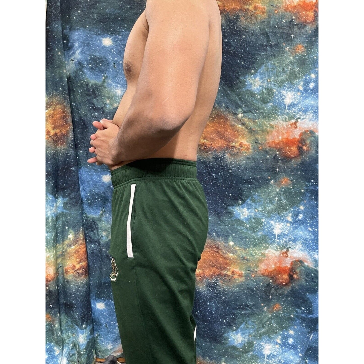 Men’s Medium Dark Green Under Armor Eagles Basketball sweatpants