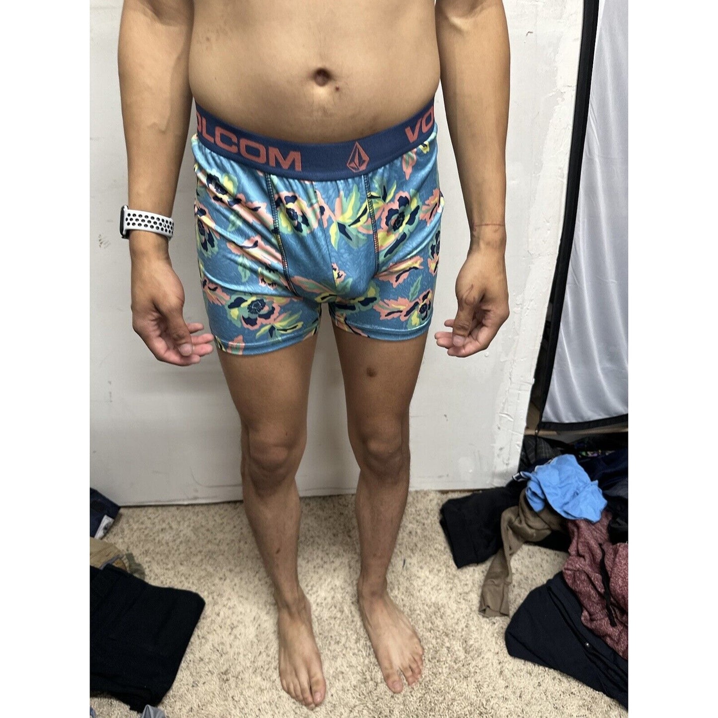 Men’s Small Volcom Floral Boxer Briefs 10% Spandex