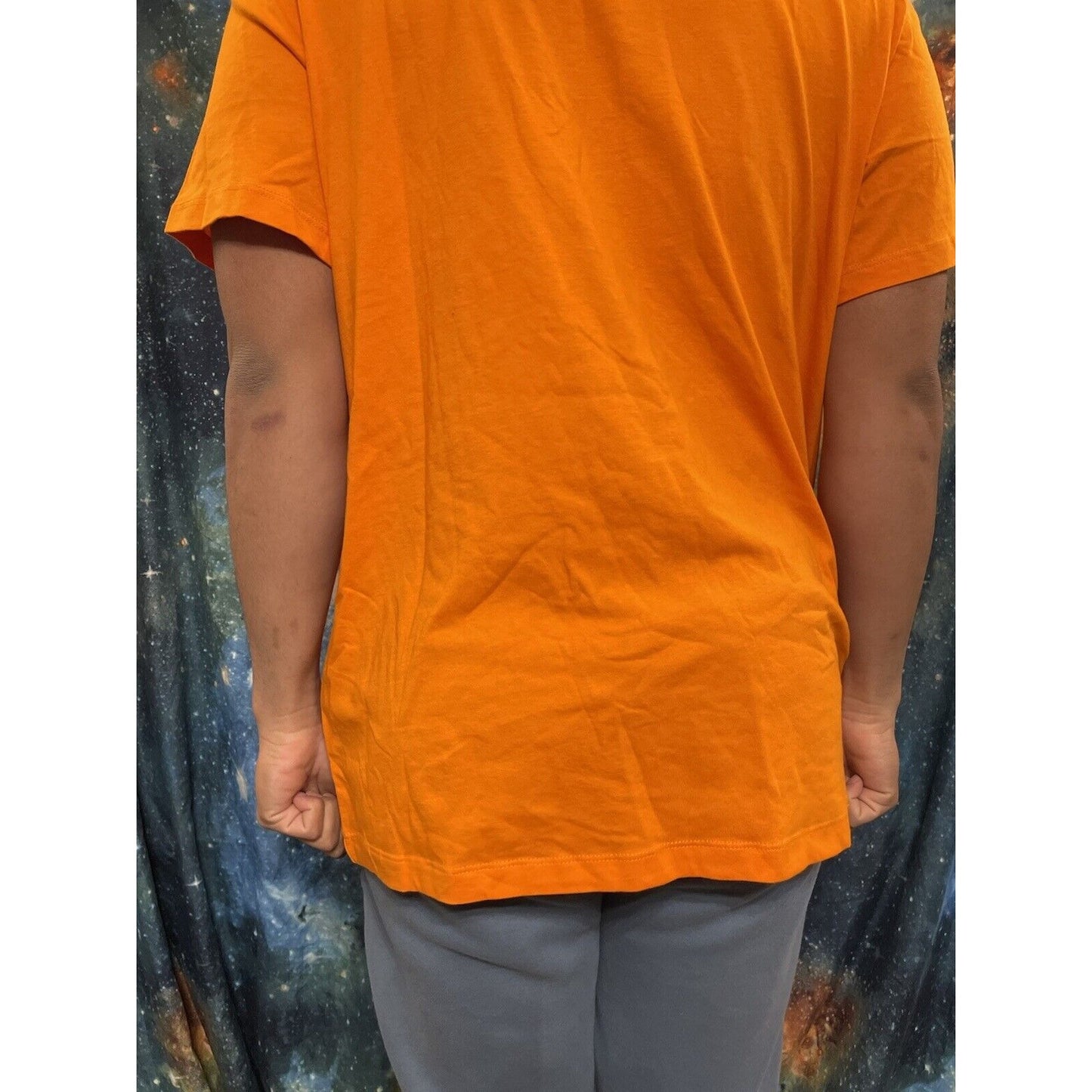 Men’s The Nike Tee XL orange Short Sleeve T-shirt