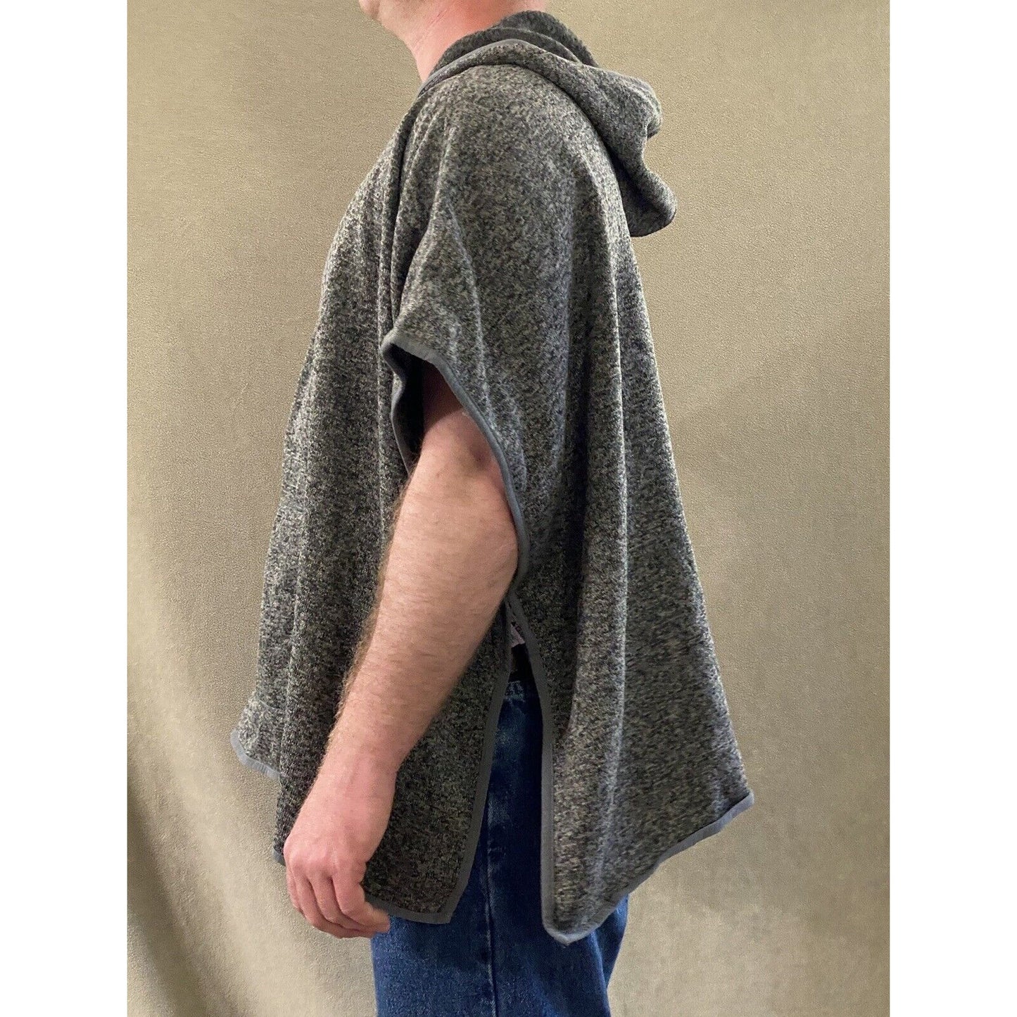 Eddie Bauer Women's Medium/Large Gray Polyester Radiator Fleece Poncho