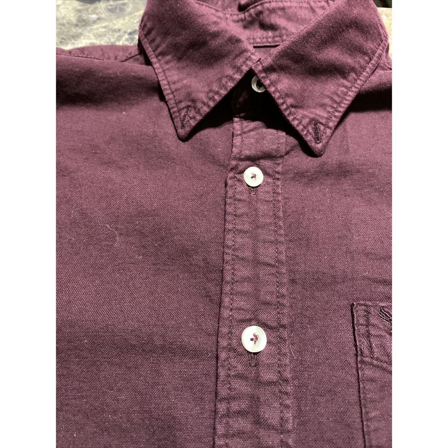 American Eagle Outfitters Men’s Medium Plum Button-down Classic Fit Long Sleeves