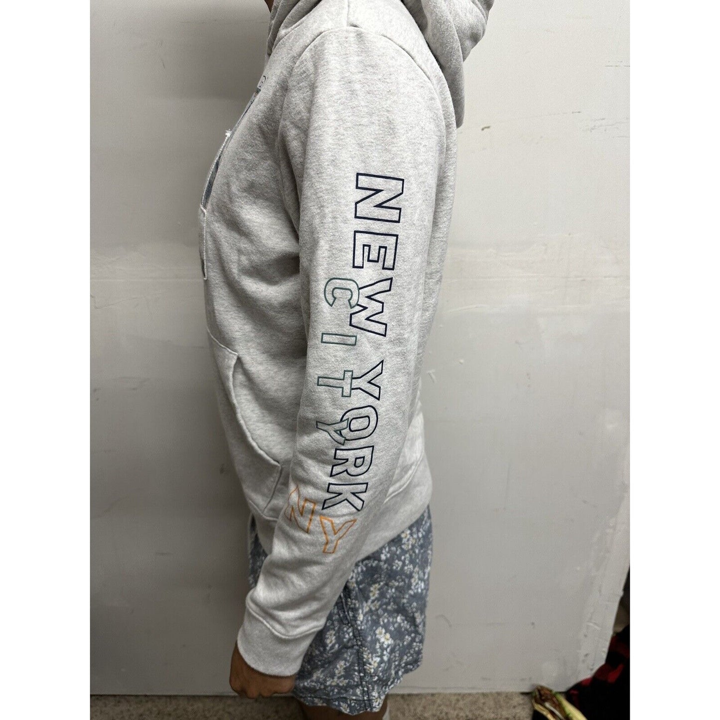 Men’s Small Grey Aeropostale Hoodie New York