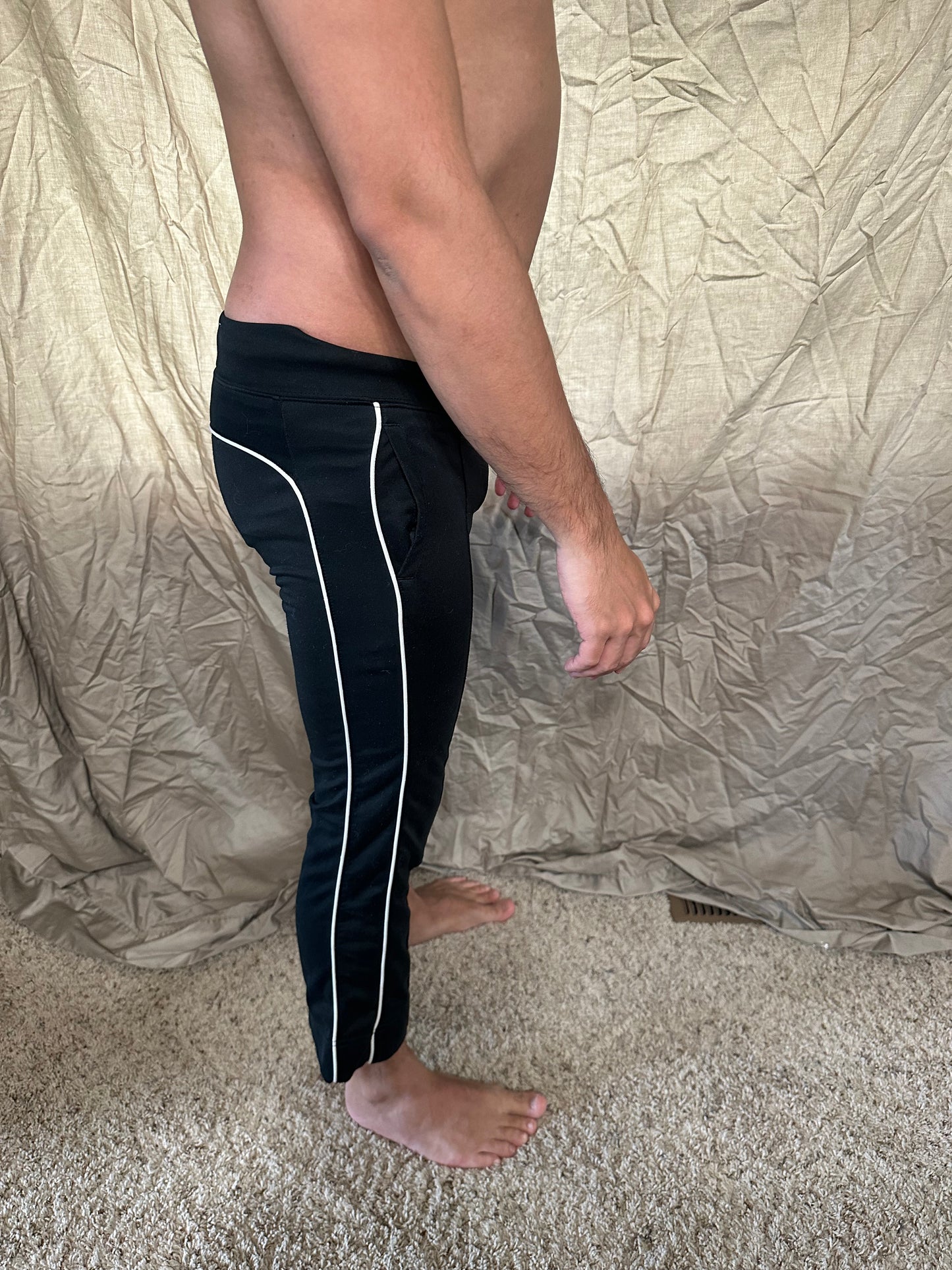 Women’s black Nike yoga pants medium sportswear