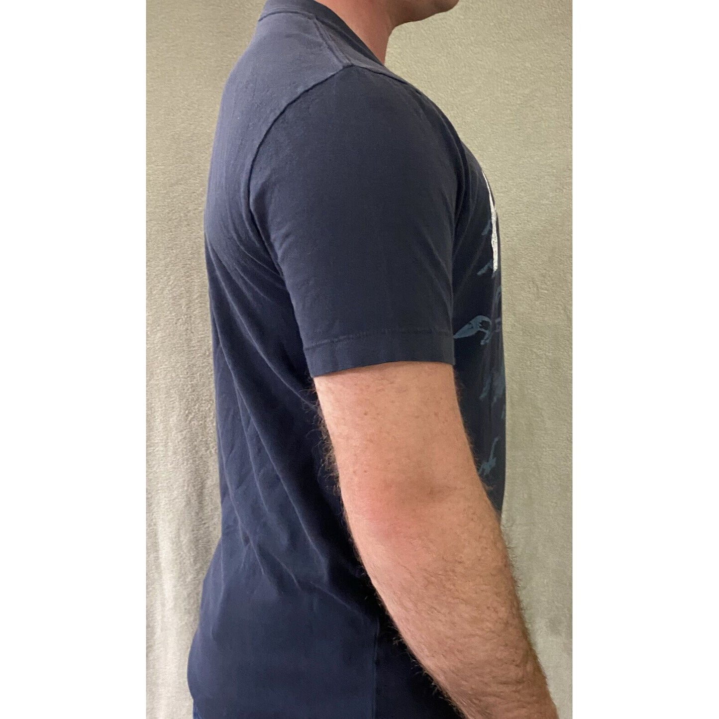 Hollister California Men’s XL Midnight Blue Hawaii Flying Birds Cotton Shirt