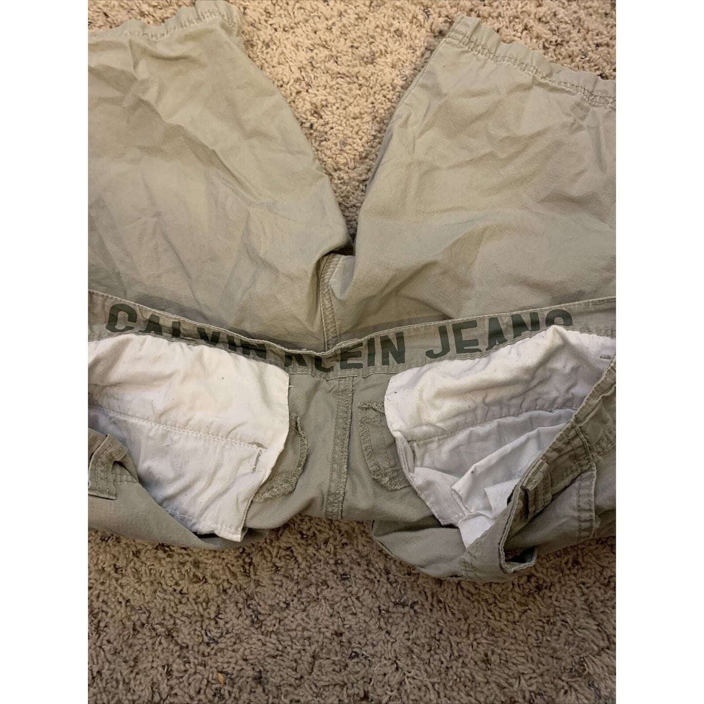 Calvin Klein Jeans cargo shorts size 34 6 pockets. Grey color