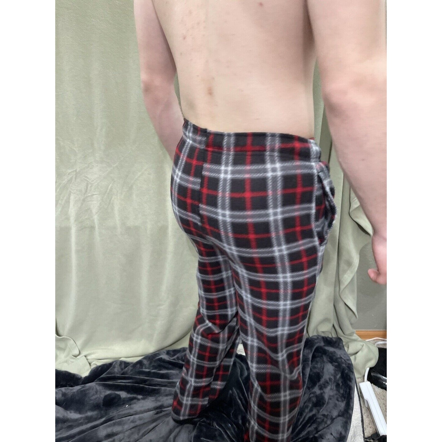 Men’s Sleepware Fruit Of The Loom Small Red Black Plaid Flannel