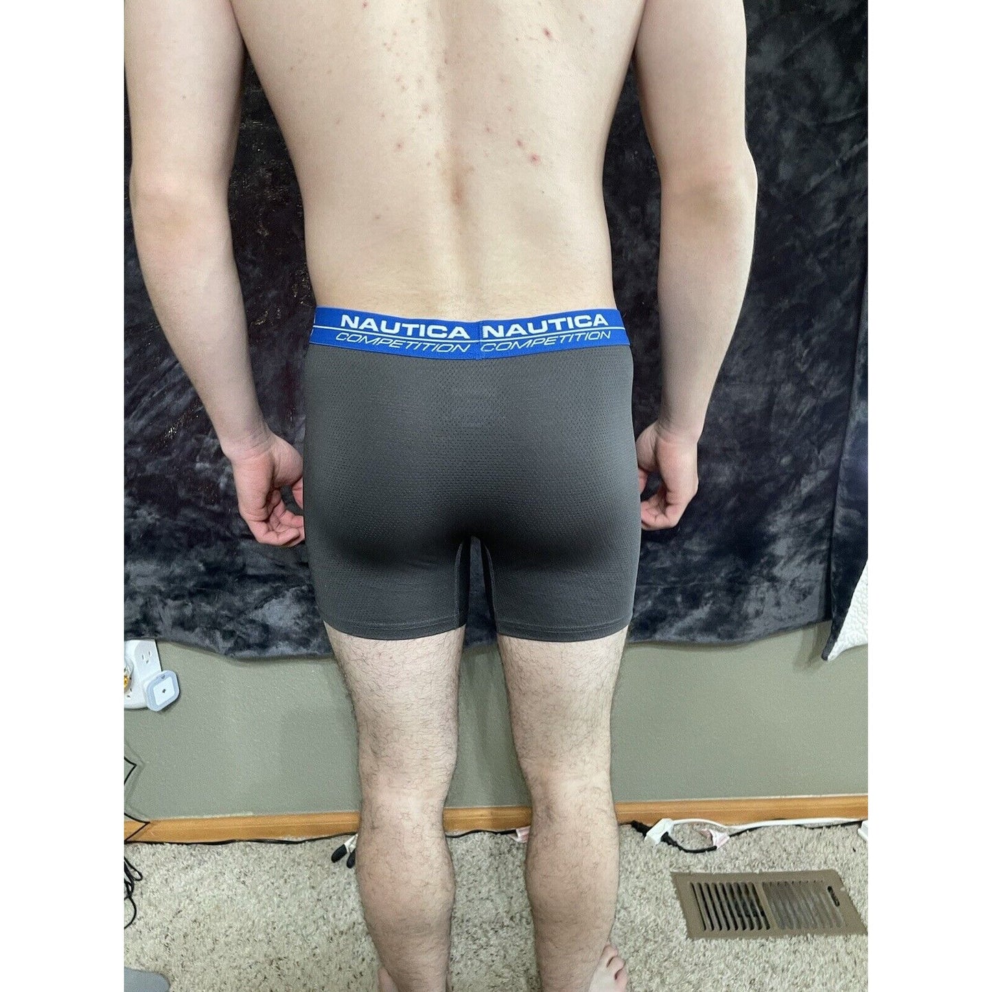 Men’s Large Dark Gray Nautica 7% Spandex Compression Shorts New