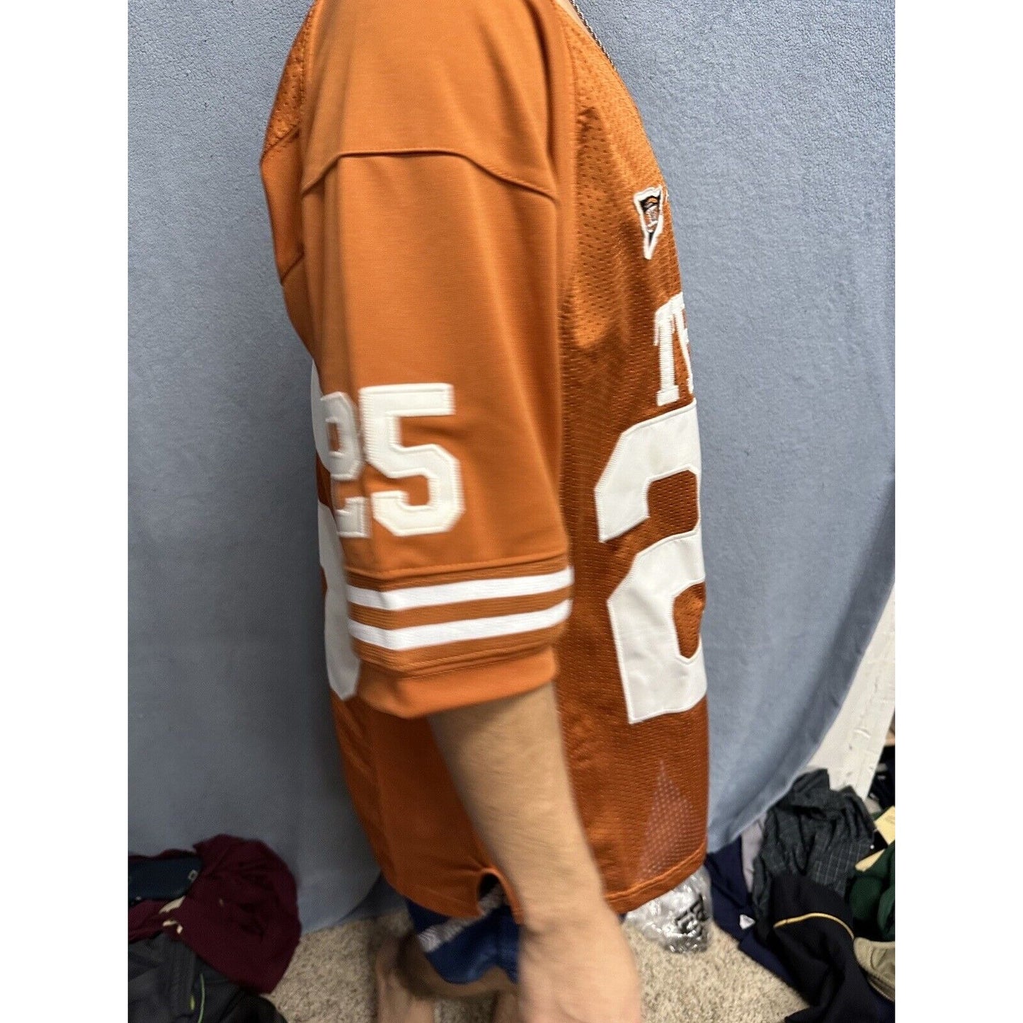 Men’s Texas Longhorns Size 48 Team Nike #25 Football Jersey