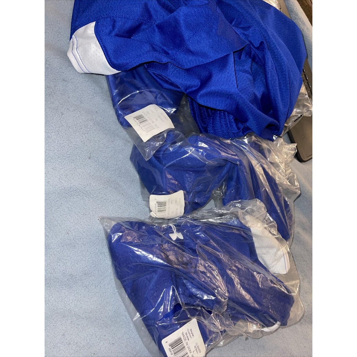 Men's Large Royal Blue Under armour lacrosse style shorts