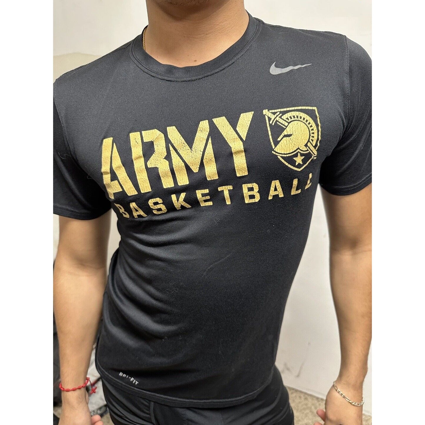 Men’s Black Army West Point Basketball Athletic Cut Small Team Tshirt Nike