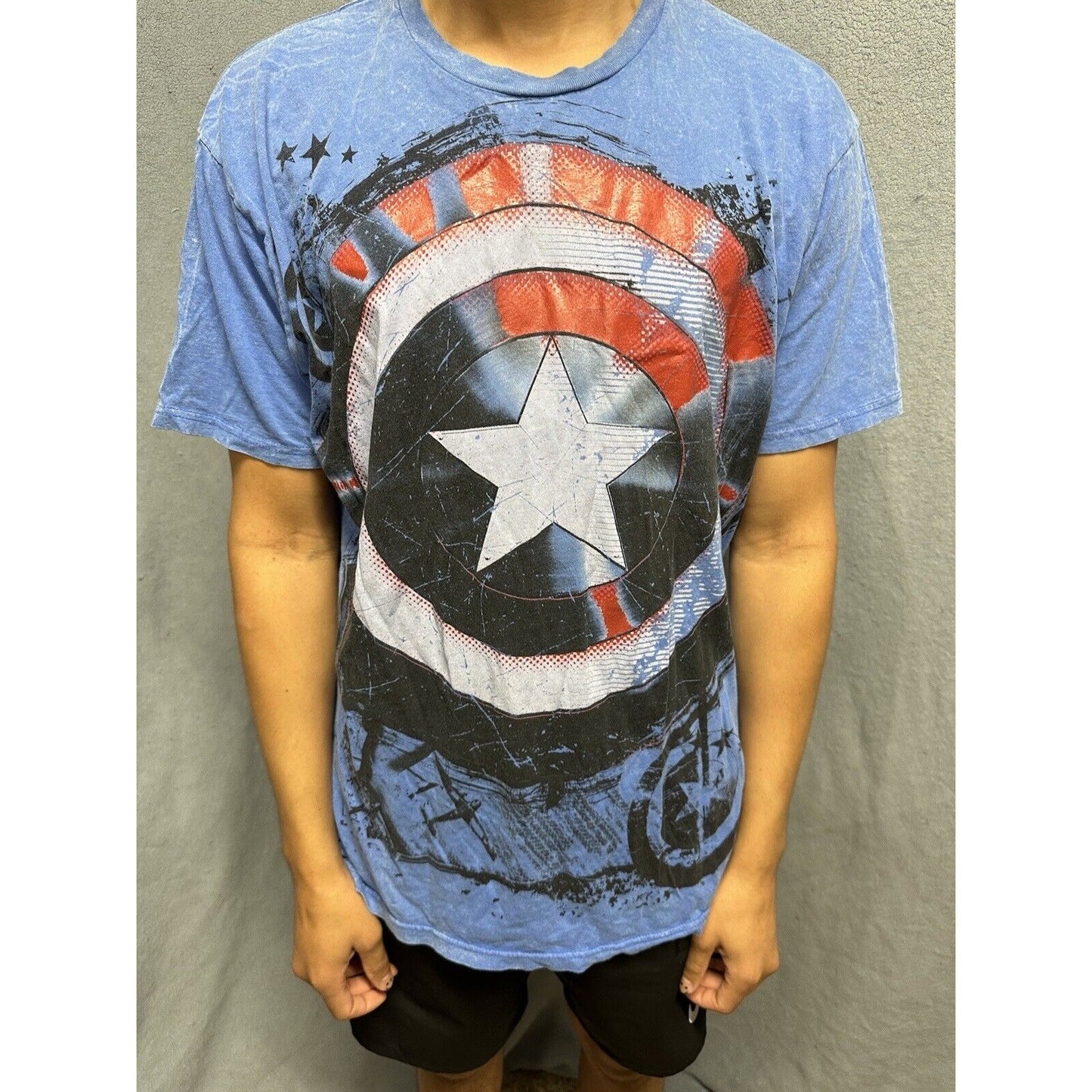 Men’s Blue Captain America Large Tshirt Short Sleeve