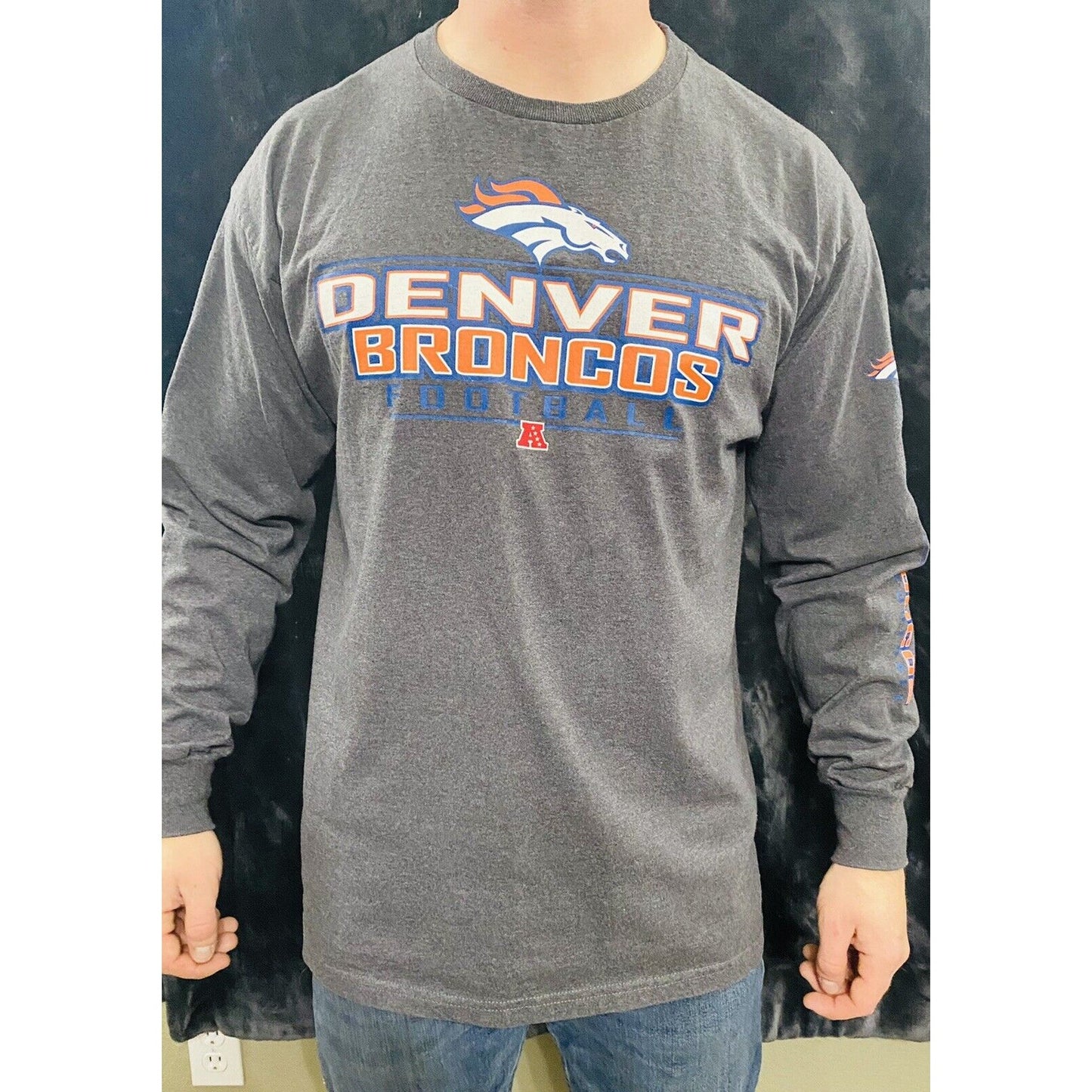 Denver Broncos Football Gray Pullover Long Sleeves Shirt NFL Team Apparel XL