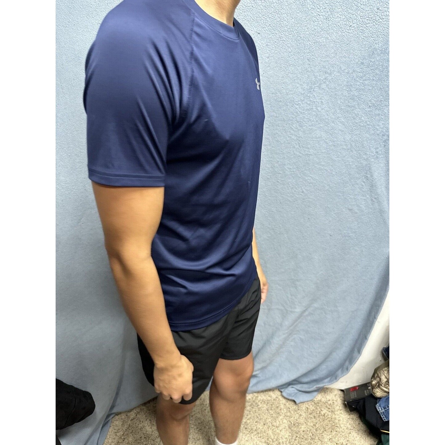 Men’s Dark Blue Small Loose Under Armour Heatgear Short Sleeve Athletic Tshirt