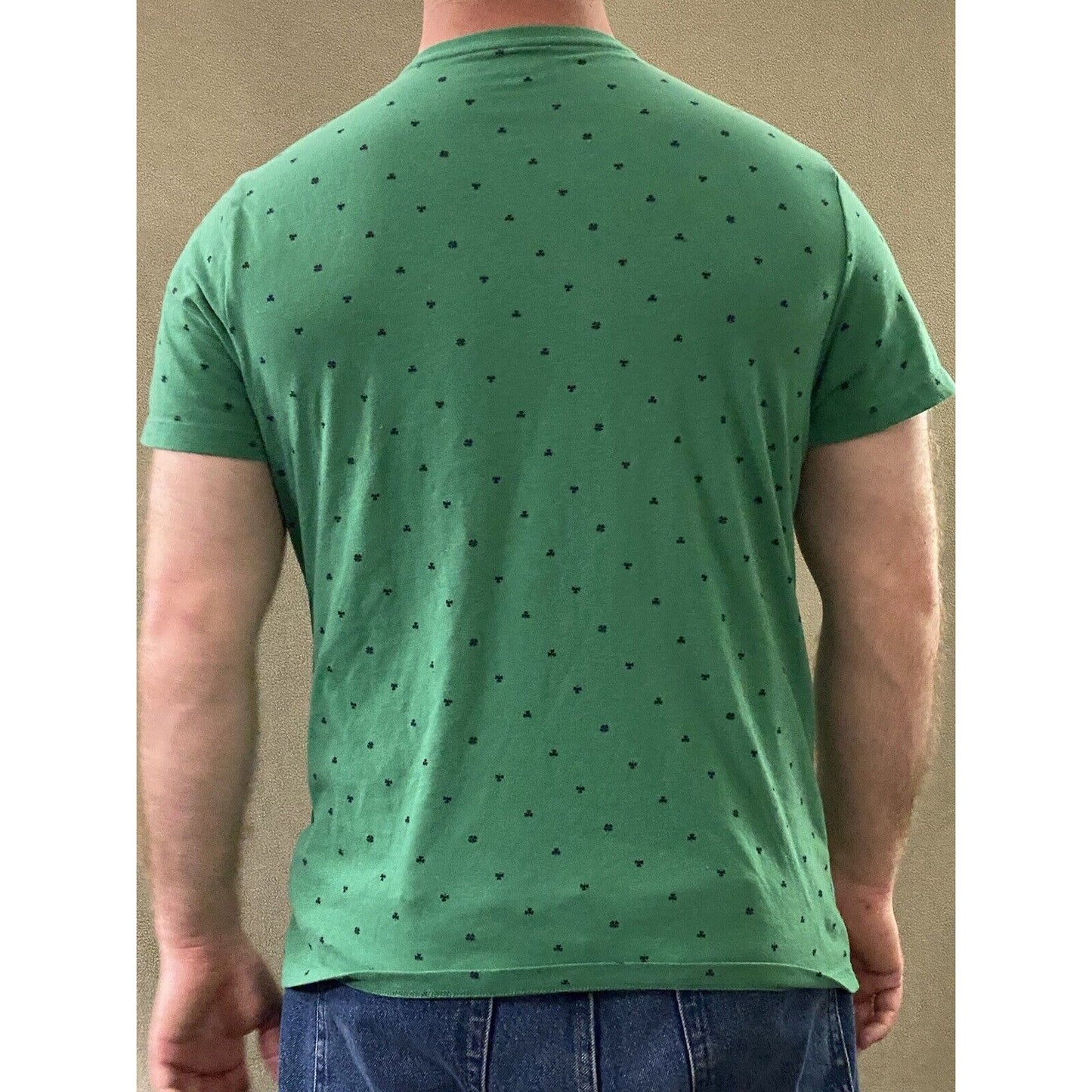 Old Navy Men’s Large Green Shamrocks for St. Patrick’s Day Soft-washed T-shirt