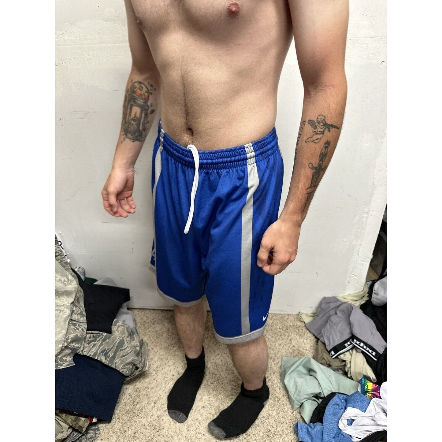 Men’s Blue Nike Medium Shorts Athletic No Pockets