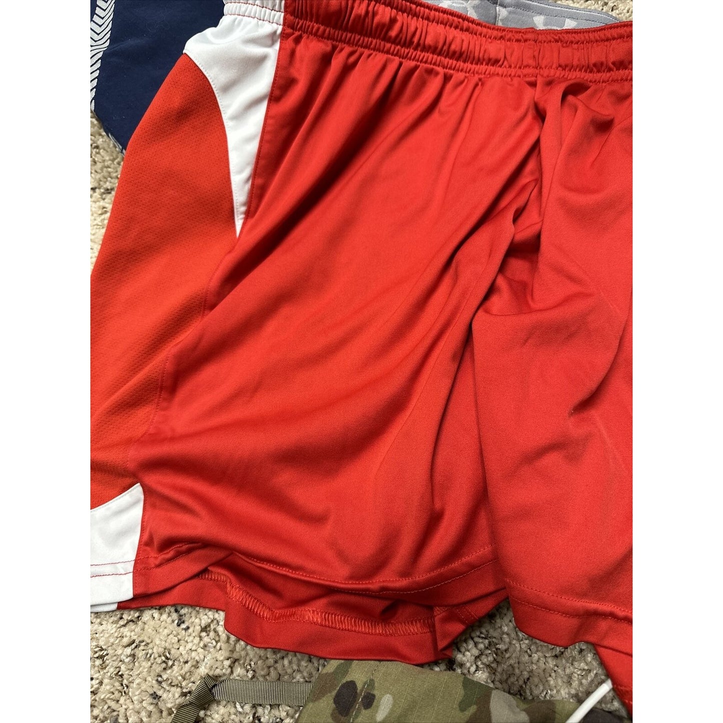 men’s medium under armour red and white athletic shorts