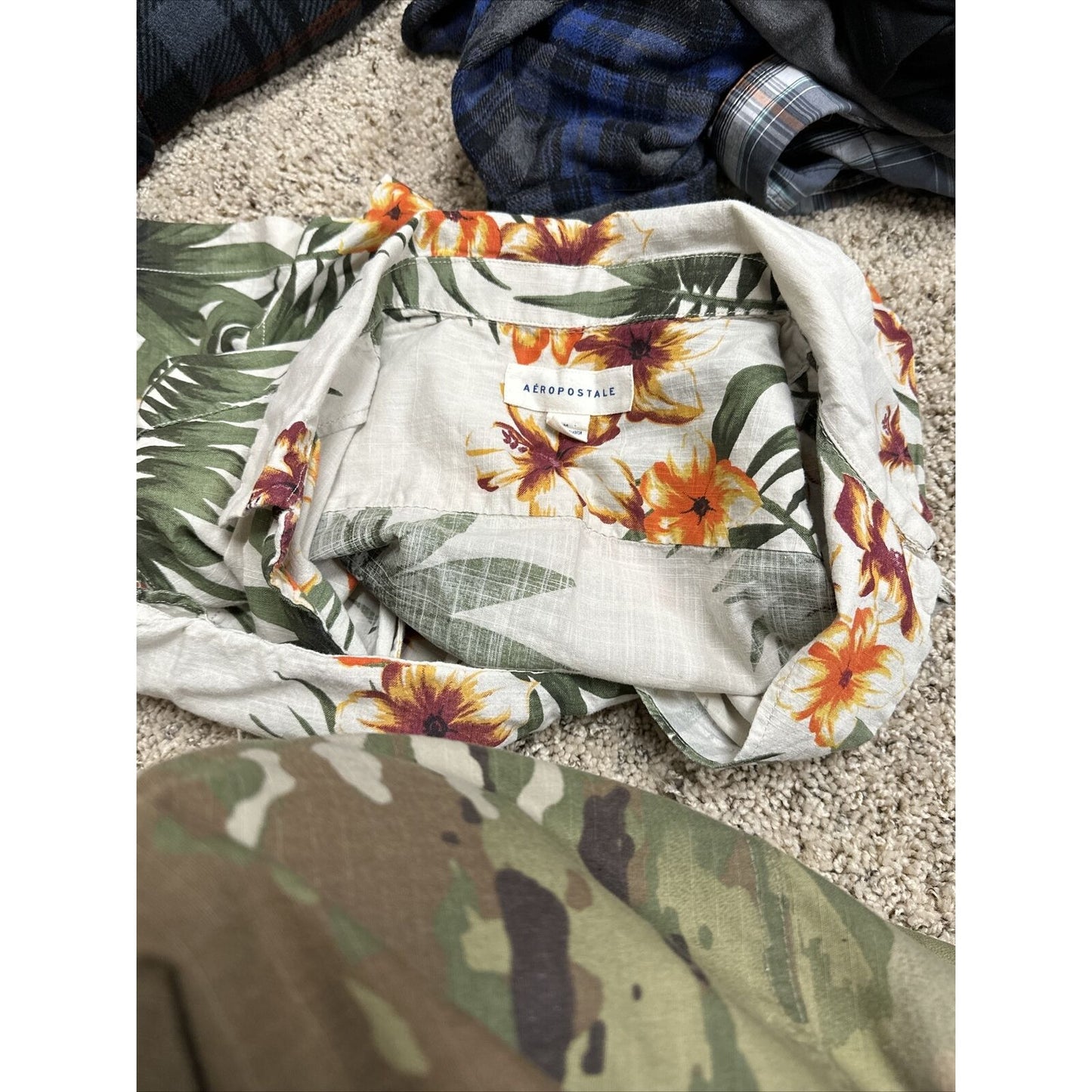 men’s button up aeropostale hawaiian short sleeve shirt medium