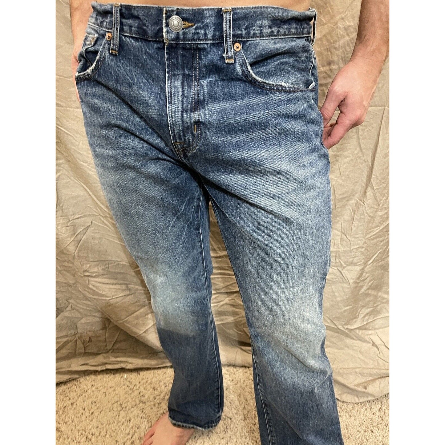 Men's anerican eagle blue jeans 36 x 32