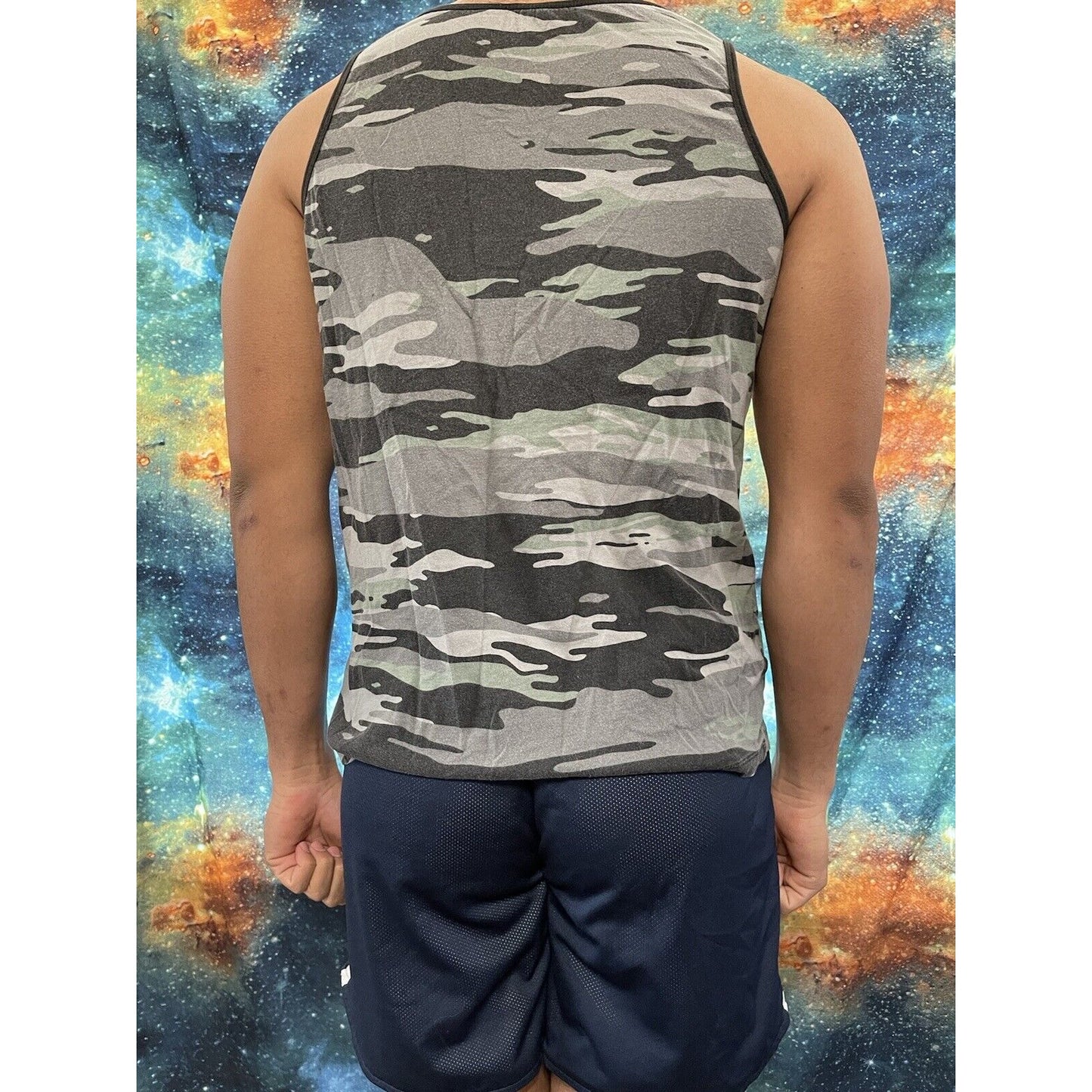 Men’s 21 Men medium camo muscle shirt