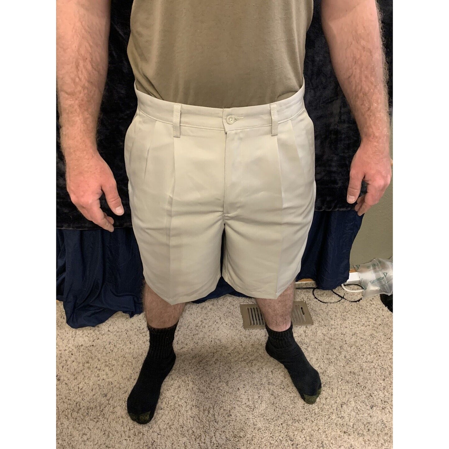 Dockers Golf Shorts Mens Tan/khaki Size 34 Stretch Material-Pleated Relax Fit