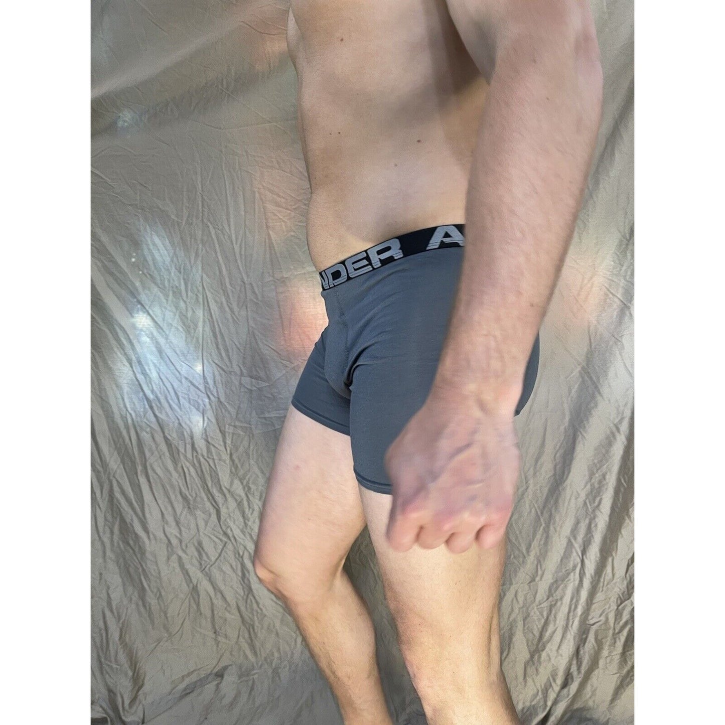 boy's youth XL under armour fitted gray boxer briefs