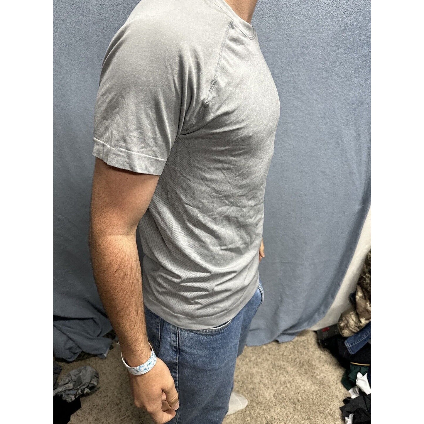 Gray Small Nylon Polyester Short Sleeve Athletic Shirt