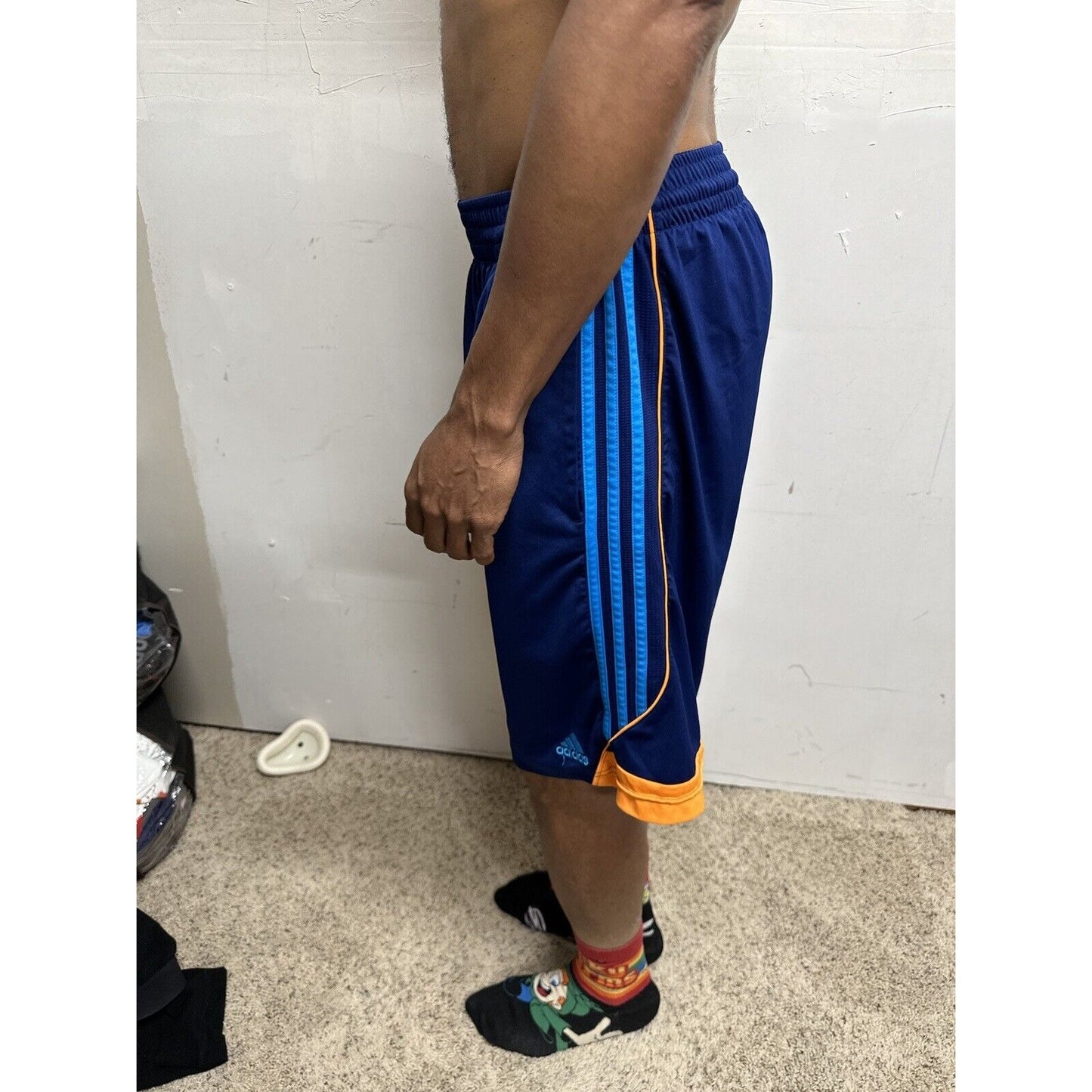 Men’s Medium Adidas Clima Lite Blue Athletic Shorts With Pockets