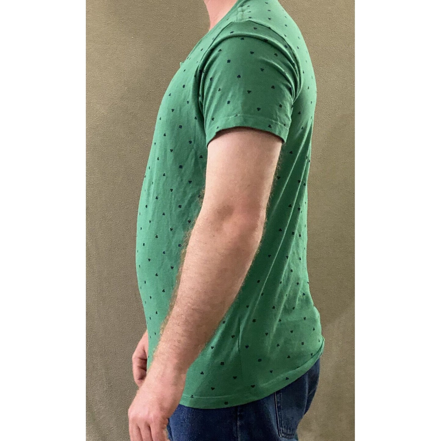 Old Navy Men’s Large Green Shamrocks for St. Patrick’s Day Soft-washed T-shirt