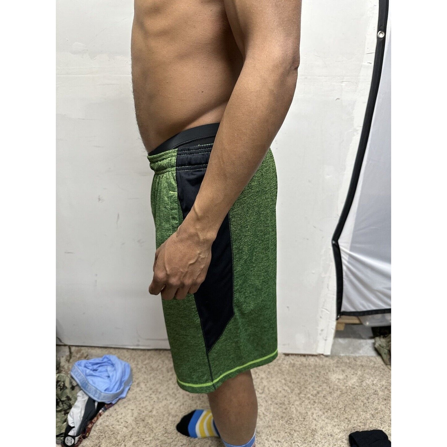 Men’s Green Large Under Armour Athletic Shorts